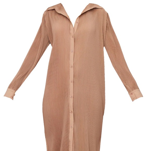 Plisse Button Up Split Hem Dress - Picture 3 of 3